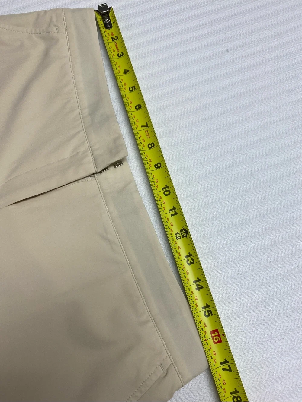 IZOD Golf Performance Skort | Beige | Built-In Shorts | Side Pockets | Size 8